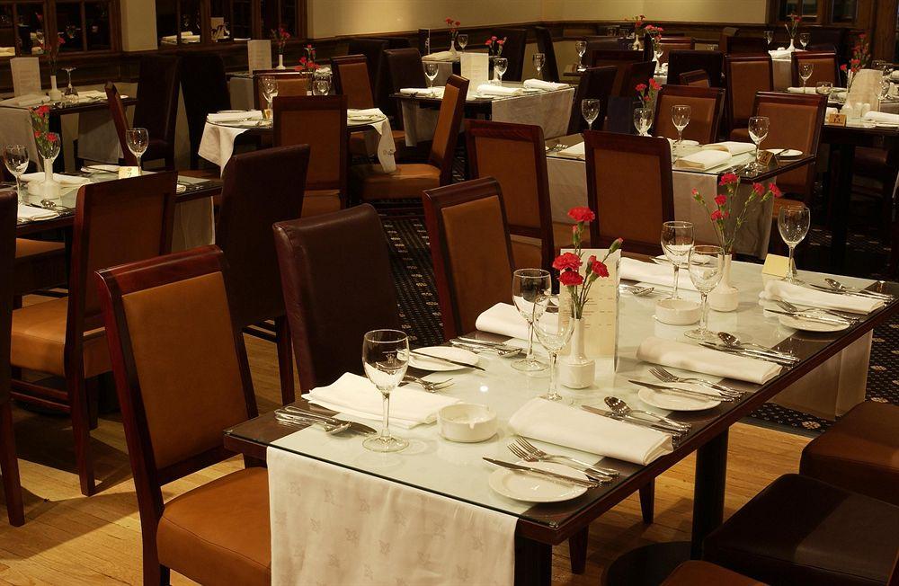 Glynhill Hotel & Spa Near Glasgow Airport Bagian luar foto