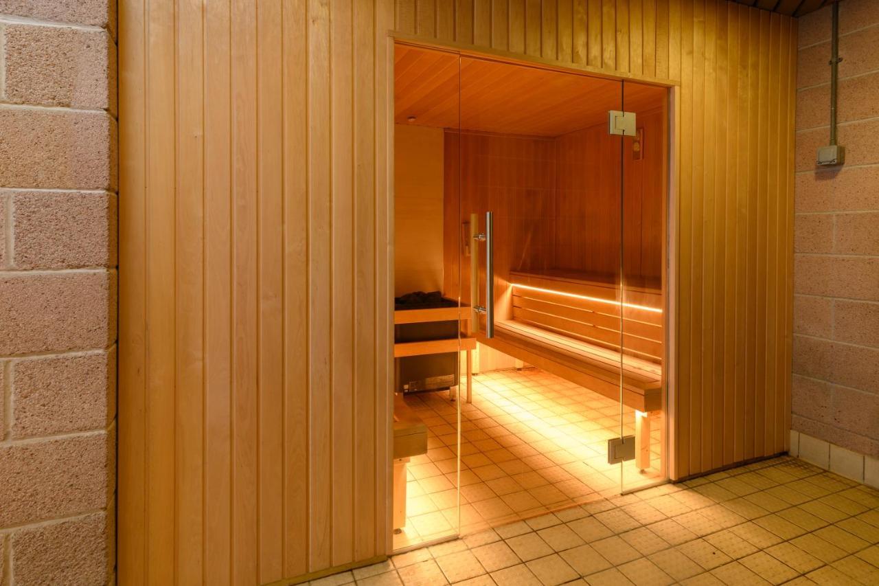 Glynhill Hotel & Spa Near Glasgow Airport Bagian luar foto